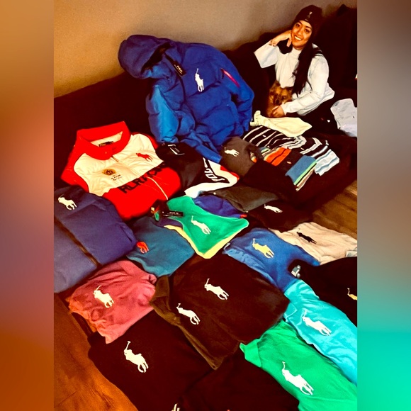 Meet your Posher brandnu_shop - Picture 1 of 1